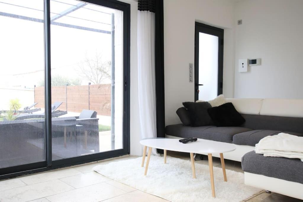 Saint-Rémy-de-Provence Villa Llolan מראה חיצוני תמונה